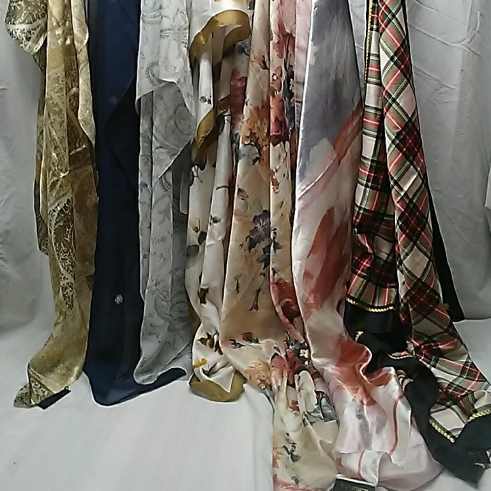 7 BEAUTIFUL "ART OF THE SCARF" TIE RACK SCARVES